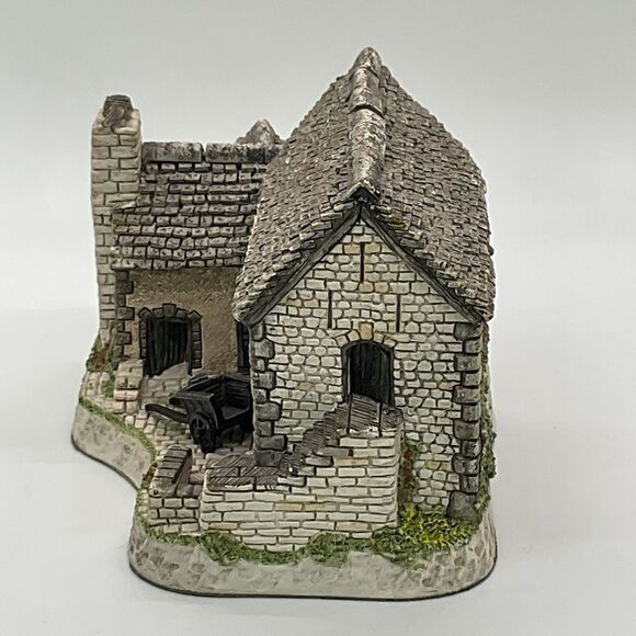 David Winter Tyddyn Siriol Charming Stone Cottage Figurine - Picture 7 of 7